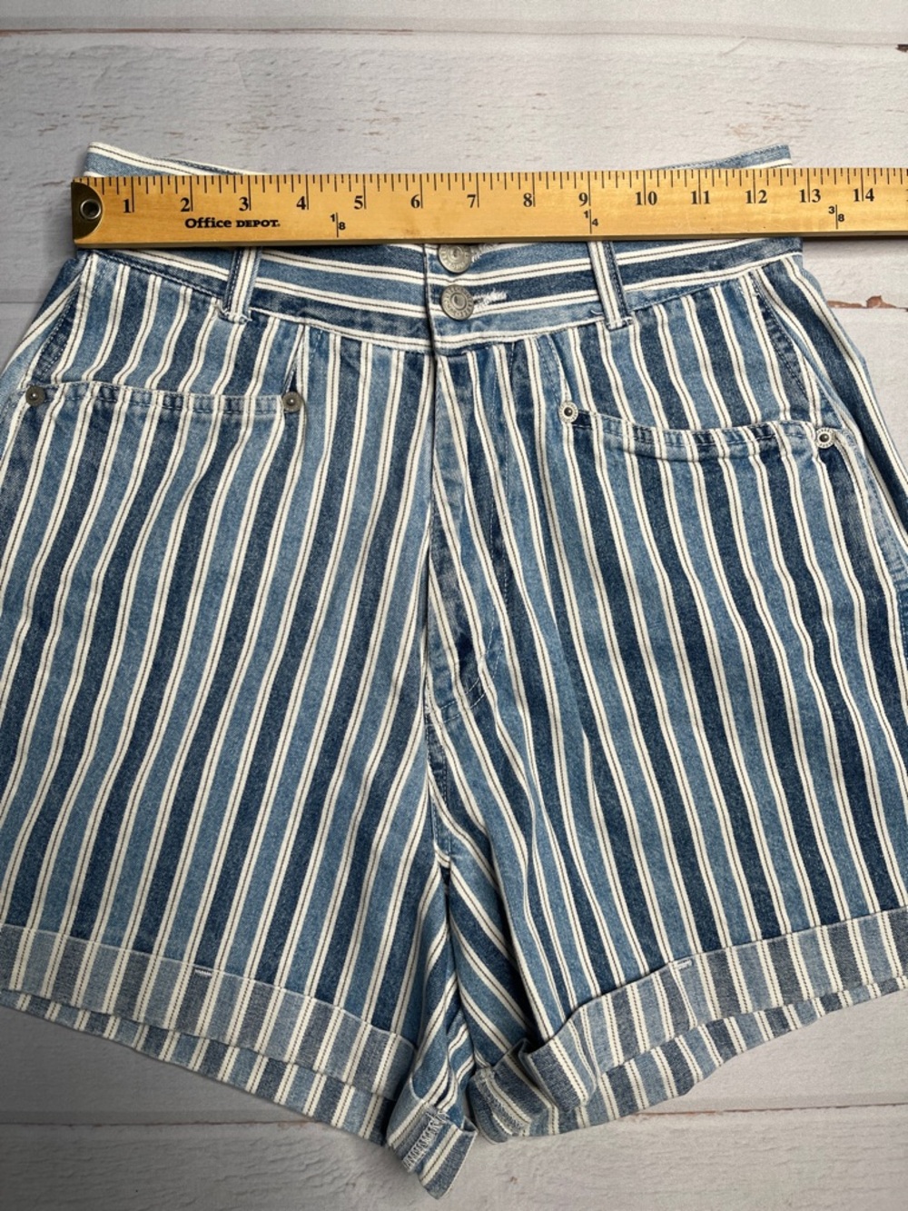 Vintage Lee Jean Shorts 26 Stripes Blue High Waist Cuffed Hem 90s Mom Dungarees - Picture 2 of 9